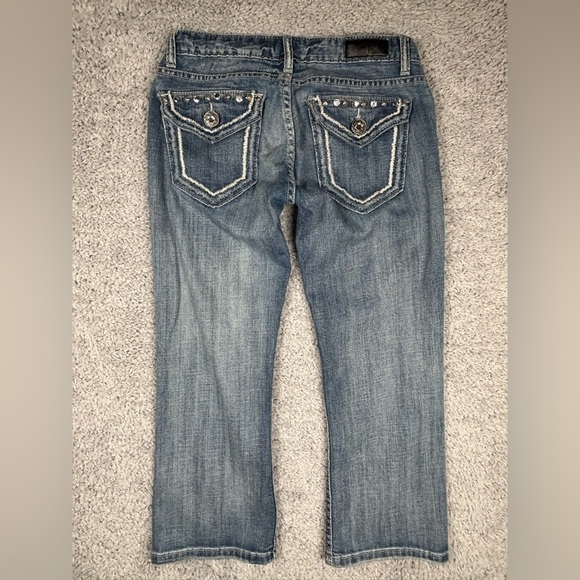 Daytrip Jeans Womens 28 Leo Capri Bedazzled Flap Pockets Big Stitch Stretch Low - Picture 6 of 6